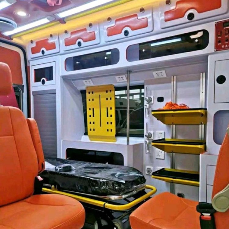平阴长途救护车护送病人租赁价格